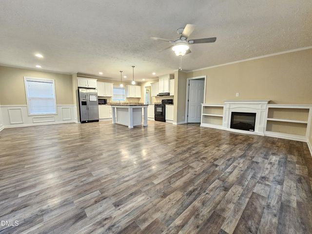 208 Loop Road, Bunnlevel, NC 28323
