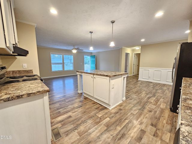 208 Loop Road, Bunnlevel, NC 28323