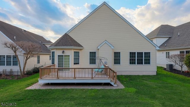 84 Patriots Way, Franklin Twp., NJ 08873
