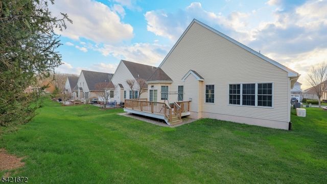 84 Patriots Way, Franklin Twp., NJ 08873