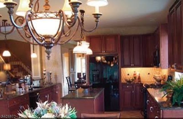 84 Patriots Way, Franklin Twp., NJ 08873
