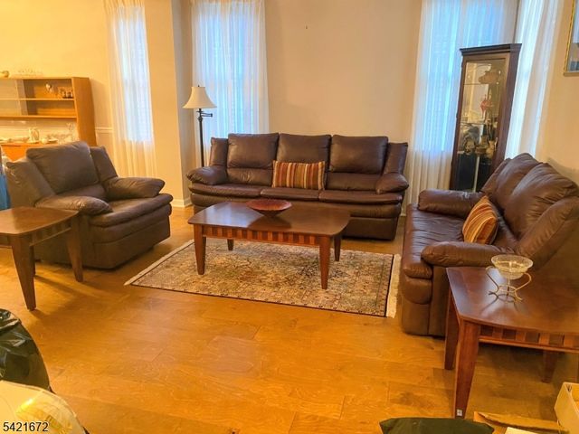 84 Patriots Way, Franklin Twp., NJ 08873