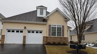 84 Patriots Way, Franklin Twp., NJ 08873