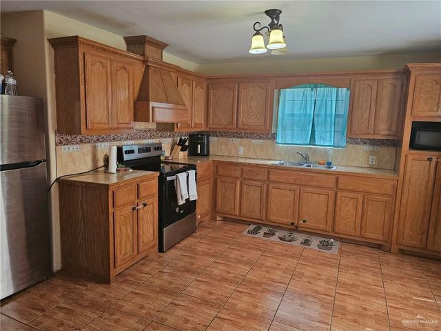 6511 Soledad Drive, Edinburg, TX 78541