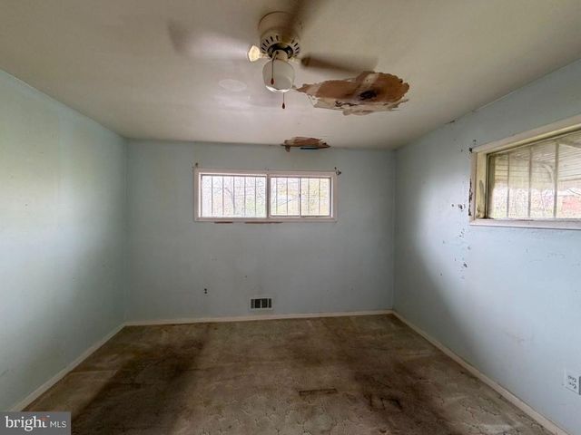 6402 MCCLEAN BLVD, Baltimore, MD 21214