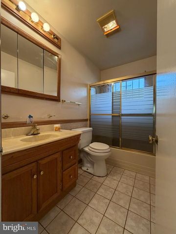 6402 MCCLEAN BLVD, Baltimore, MD 21214