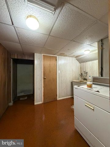 6402 MCCLEAN BLVD, Baltimore, MD 21214