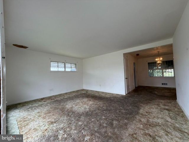 6402 MCCLEAN BLVD, Baltimore, MD 21214