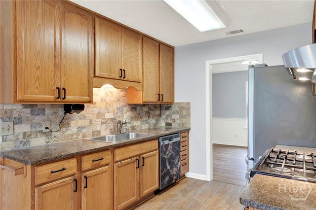 103 Deerwood Road, Savannah, GA 31410