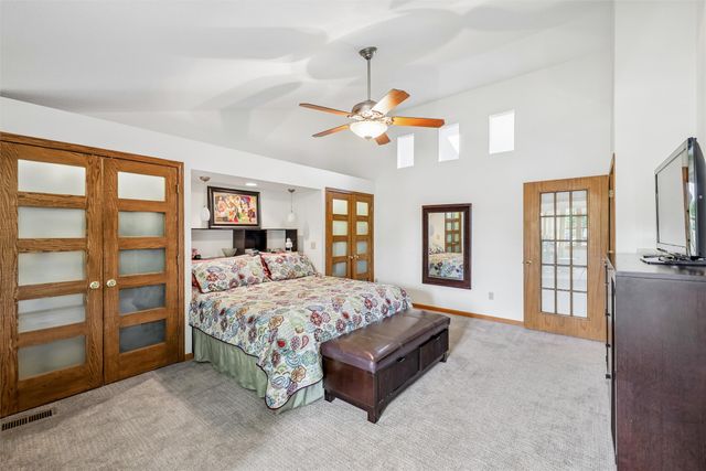 1936 Maple Circle, West Des Moines, IA 50265