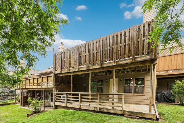 1936 Maple Circle, West Des Moines, IA 50265