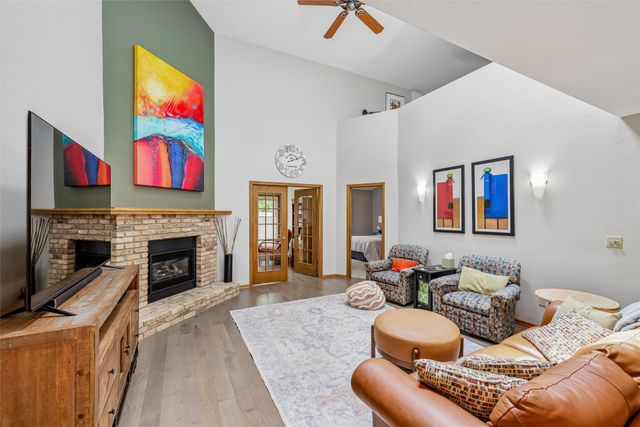 1936 Maple Circle, West Des Moines, IA 50265
