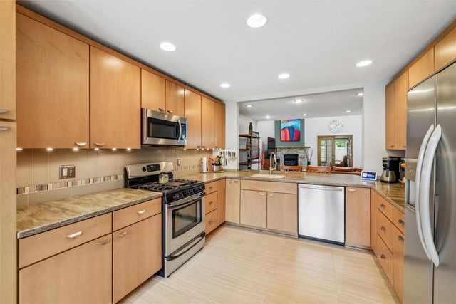 1936 Maple Circle, West Des Moines, IA 50265