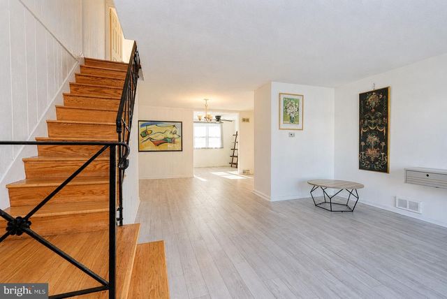10916 MODENA PL, Philadelphia, PA 19154