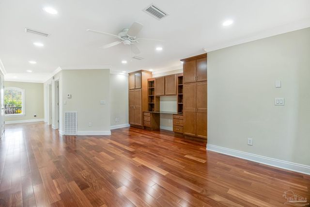 2017 Hesperia Way, Pensacola, FL 32505