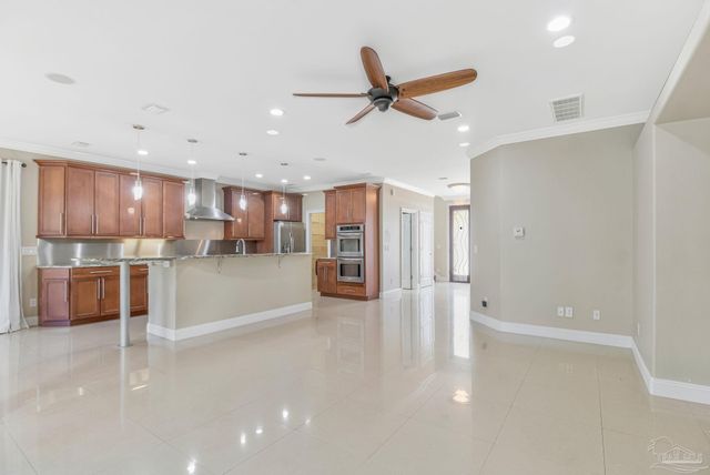 2017 Hesperia Way, Pensacola, FL 32505