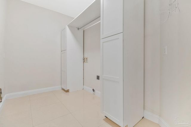 2017 Hesperia Way, Pensacola, FL 32505