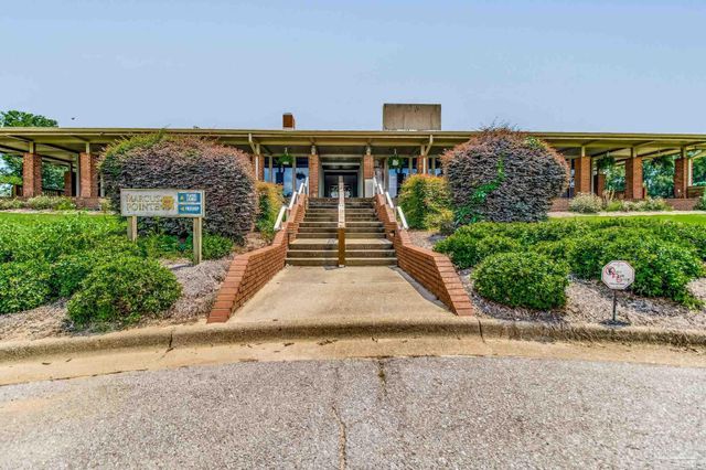 2017 Hesperia Way, Pensacola, FL 32505