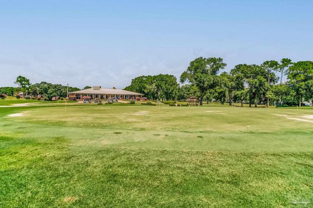 2017 Hesperia Way, Pensacola, FL 32505