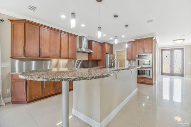 2017 Hesperia Way, Pensacola, FL 32505