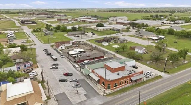 104 N Frederick Street, Ponder, TX 76259