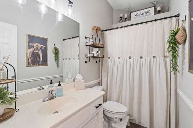 104 N Frederick Street, Ponder, TX 76259