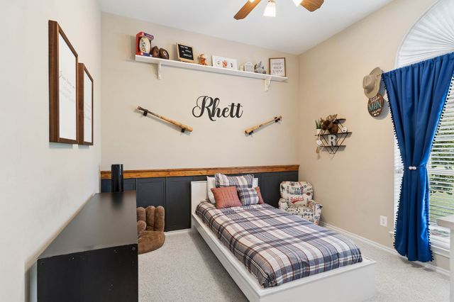104 N Frederick Street, Ponder, TX 76259