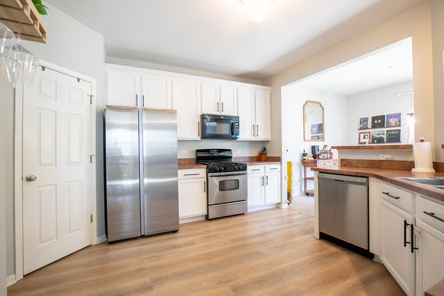 2765 CROOKER Drive, Yorkville, IL 60560