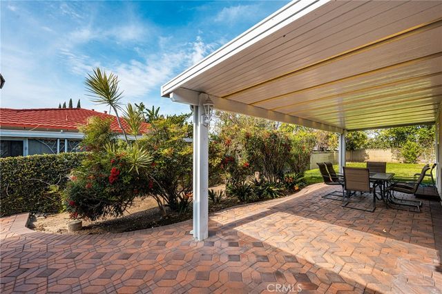 1011 E Chestnut, Orange, CA 92867