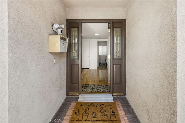 1011 E Chestnut, Orange, CA 92867