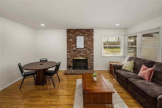 1011 E Chestnut, Orange, CA 92867