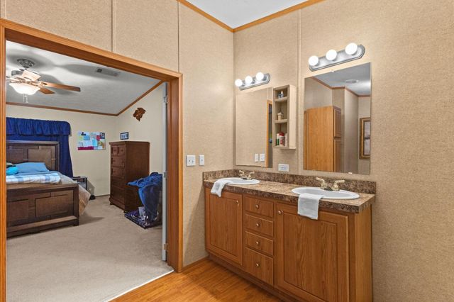 2656 Dennis Street, Orange, TX 77632