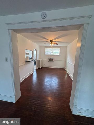 249 N LINDEN AVE, Upper Darby, PA 19082