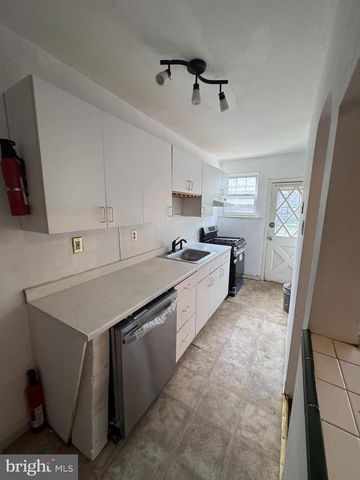 249 N LINDEN AVE, Upper Darby, PA 19082