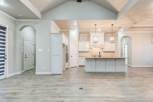 617 N 9th Street, Wolfforth, TX 79382