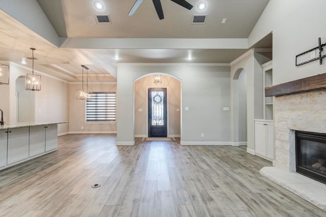 617 N 9th Street, Wolfforth, TX 79382