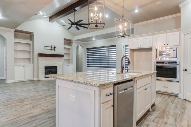 617 N 9th Street, Wolfforth, TX 79382