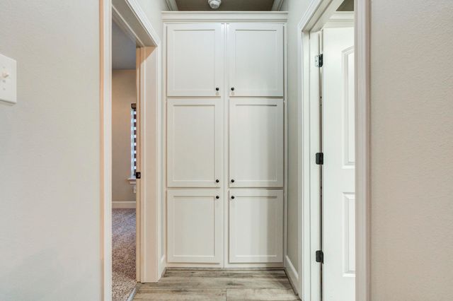 617 N 9th Street, Wolfforth, TX 79382