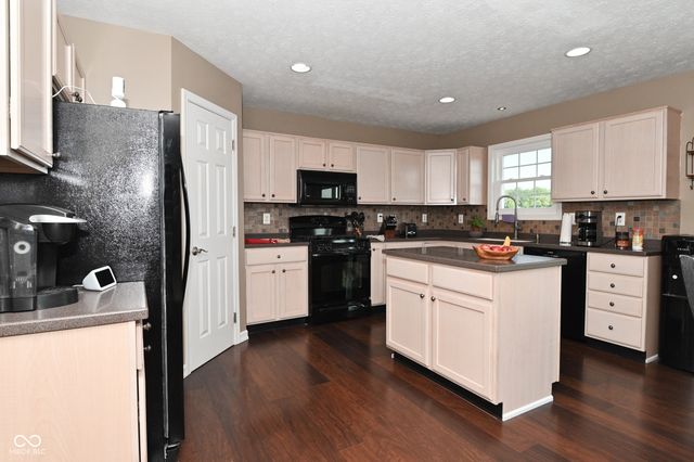 541 Yorktown Lane, Avon, IN 46123