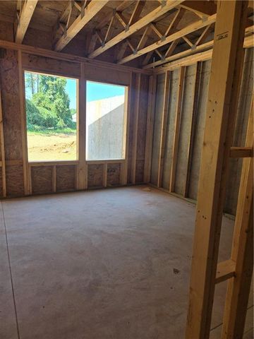 704 Crest Line Trail, Powder Springs, GA 30127