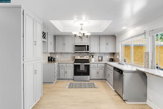 1243 Fairway Dr, Richmond, CA 94803