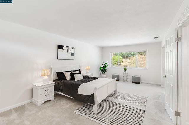 1243 Fairway Dr, Richmond, CA 94803