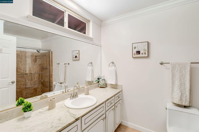 1243 Fairway Dr, Richmond, CA 94803