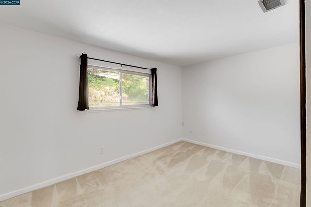 1243 Fairway Dr, Richmond, CA 94803