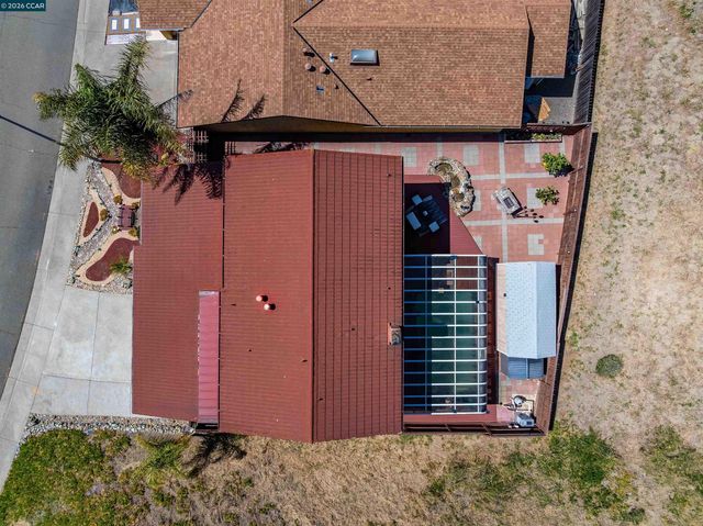 1243 Fairway Dr, Richmond, CA 94803