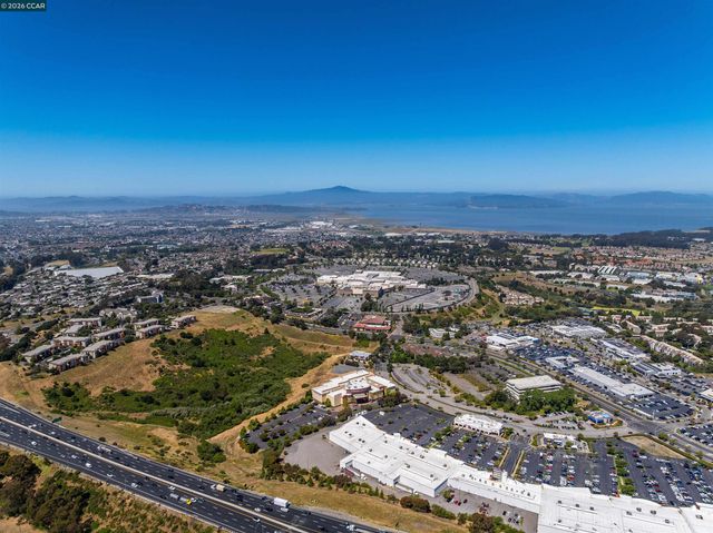 1243 Fairway Dr, Richmond, CA 94803