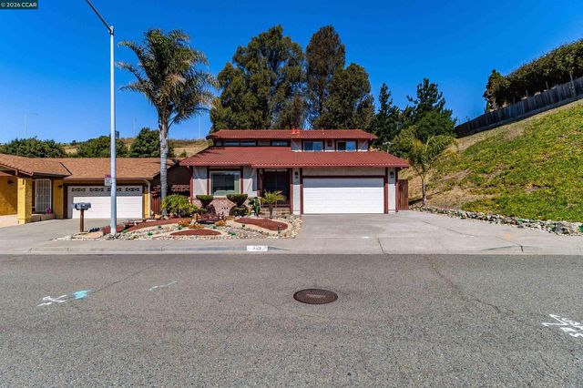 1243 Fairway Dr, Richmond, CA 94803