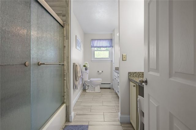 8 Eastward Drive, Lincoln, RI 02865