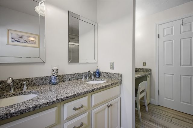8 Eastward Drive, Lincoln, RI 02865