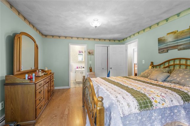 8 Eastward Drive, Lincoln, RI 02865